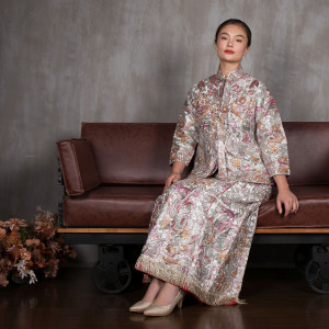 Deluxe Qua Huang (褂皇)  