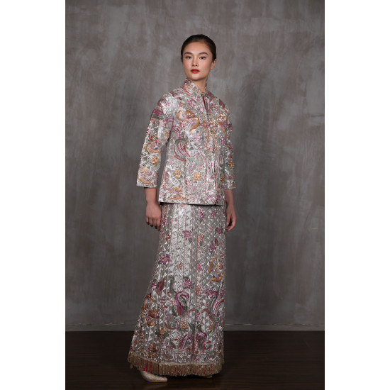 100% Embroidered Gold Thread Dragon and Phoenix Qua Huang (褂皇)
