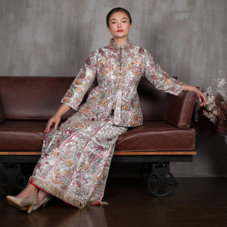 100% Embroidered Gold Thread Dragon and Phoenix Qua Huang (褂皇)
