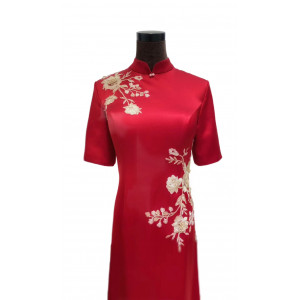 Short Sleeve Red Bridal Qipao with Golden Floral Applique